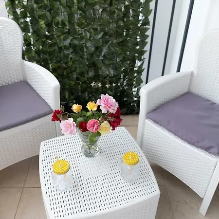 Jacuzzi Studio Apartman Mare'S Zagreb Buitenkant foto